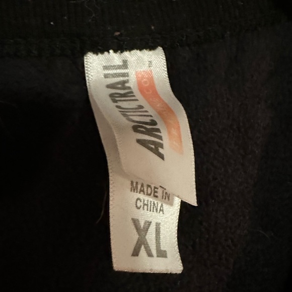 Arctic Trail Red & Black Top - Picture 3 of 3